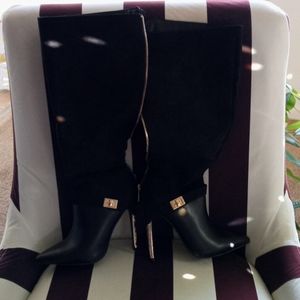 Women boots black size 7